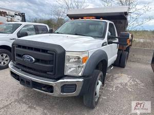 lot 54 image: 2013 Ford F450 regular cab dump tru...