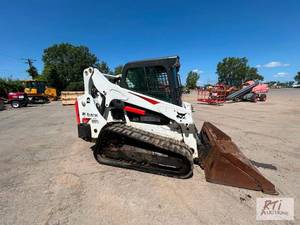 lot 76 image: 2017 Bobcat T595 track skid loader,...