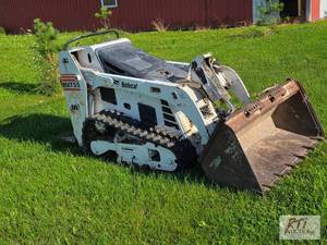 lot 79 image: Bobcat MT55 stand-on&nbsptrack ski...