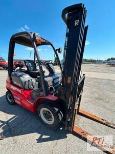 lot 85 image: 2021 Manitou MI25G 5,000 lbs forkli...