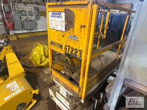 lot 94 image: Hy-Brid Lifts HB1430 self-propelled...