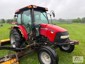 lot 103 image: CASE IH JX1090U Tractor. &nbsp90HP...
