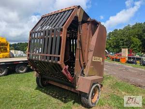 lot 141 image: Gehl 1500 round baler, non operatio...