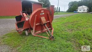 lot 142 image: CASE IH I600 Blower. &nbsp60inch F...