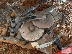 lot 148 image: Yetter 6-Row fertilizer disk.&nbsp...