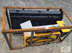 lot 162 image: NEW AGT SSHH680 skid steer hydra...