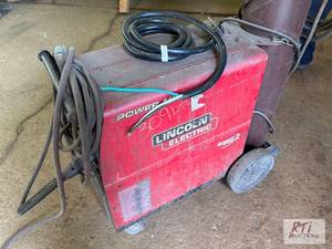 lot 192 image: Lincoln Power MIG 255 welder. In...