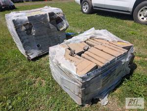 lot 265 image: (2) Pallets of concrete wall blocks...