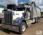 2015 Kenworth W900 dump truck. V...