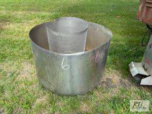lot 6 image: Round aluminum guard and screen...