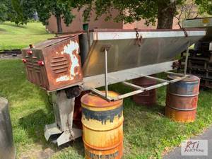 lot 7 image: Stainless steel slide-in salter, 8f...