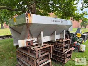 lot 8 image: Highlander JR 8ft slide in, stainle...