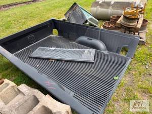 lot 14 image: Plastic bed liner for Ram pickup, 8...