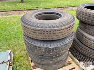 lot 18 image: (2) pallets of mixed truck tires....