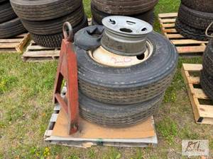 lot 20 image: (2) pallets of heavy truck tires an...