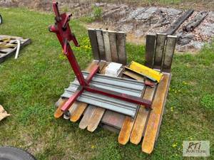 lot 33 image: Pallet of fork tines, 41 inches lon...