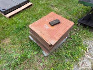 lot 47 image: Sheet metal, 24x28....