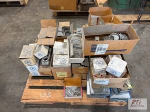lot 133 image: Electrical hardware....