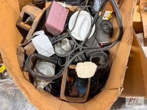 lot 287 image: Wire and parts...