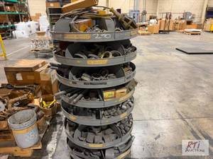 lot 290 image: Display of pipe fittings...