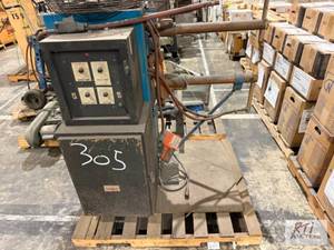 lot 305 image: Alphil spot welder...