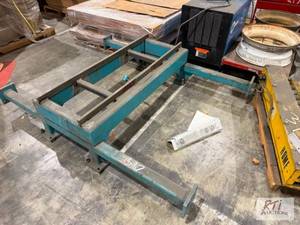 lot 317 image: Custom metal frame...