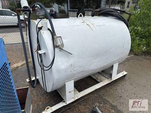lot 29 image: (2) compartment fuel tank with elec...