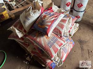 lot 55 image: Pallet of rock salt...