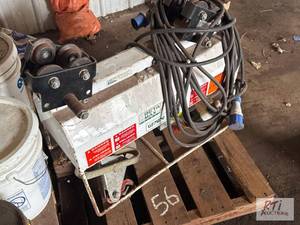 lot 56 image: Gemin Plus beam mounted electric ho...