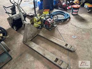 lot 85 image: Rolling pallet jack...