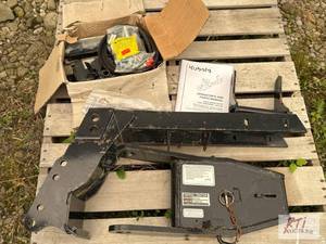 lot 15 image: Kubota&nbspQuick hitch and subfram...