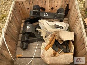 lot 16 image: New Holland Backhoe hydraulic and s...