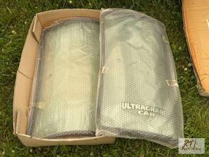 lot 18 image: Kubota Ultragrand&nbspwindows.&nbs...