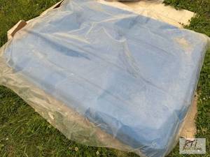 lot 21 image: New Holland canopy and hardware.&nb...