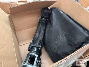 lot 34 image: Land Pride hydraulic angle kit. 301...