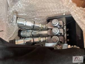 lot 38 image: Auxiliary hydraulic kit for Kubota ...