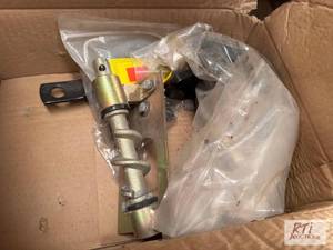 lot 50 image: Kubota&nbspmale quick hitch and su...