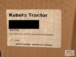lot 52 image: Kubota BX2782 Skid shoe.&nbspLocat...