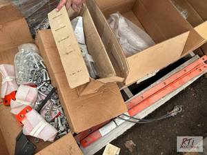 lot 53 image: Pallet of miscellaneous parts and h...