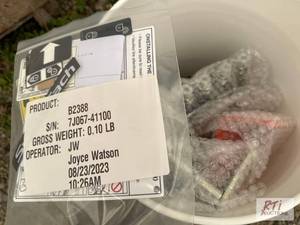 lot 68 image: 3 buckets, containing Kubota B2386,...