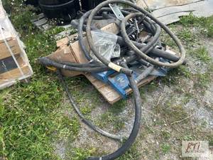 lot 76 image: Pallet of miscellaneous Kinze parts...