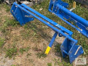 lot 82 image: New Holland loader euro style quick...