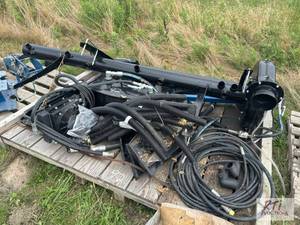 lot 92 image: Kinze planter parts.&nbspLocated i...