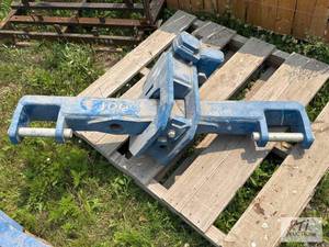 lot 106 image: Blue hitch.&nbspLocated in Waterlo...