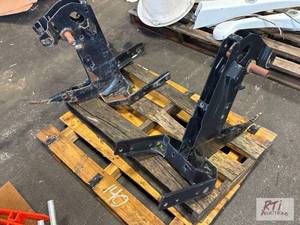 lot 140 image: (2) Used Kinze&nbsprow unit frames...
