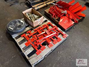 lot 147 image: (2) pallets of Checchi Magli&nbspt...