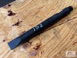 lot 153 image: 3in x 2ft Hydraulic hammer chisel b...