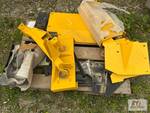 Miscellaneous New Holland parts.&nb...
