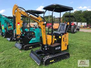 lot 7 image: CF Industry H13R mini excavator, 16...