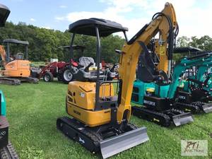 lot 31 image: CF Industry QK20R mini excavator, 1...